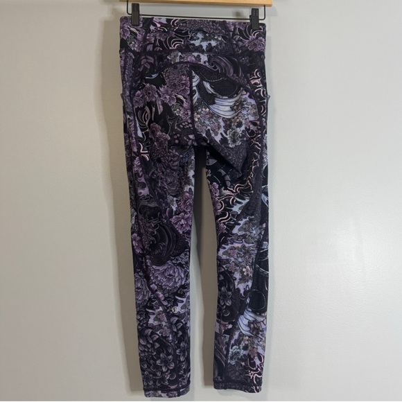Lululemon Time to Sweat Crop - Picture 4 of 5